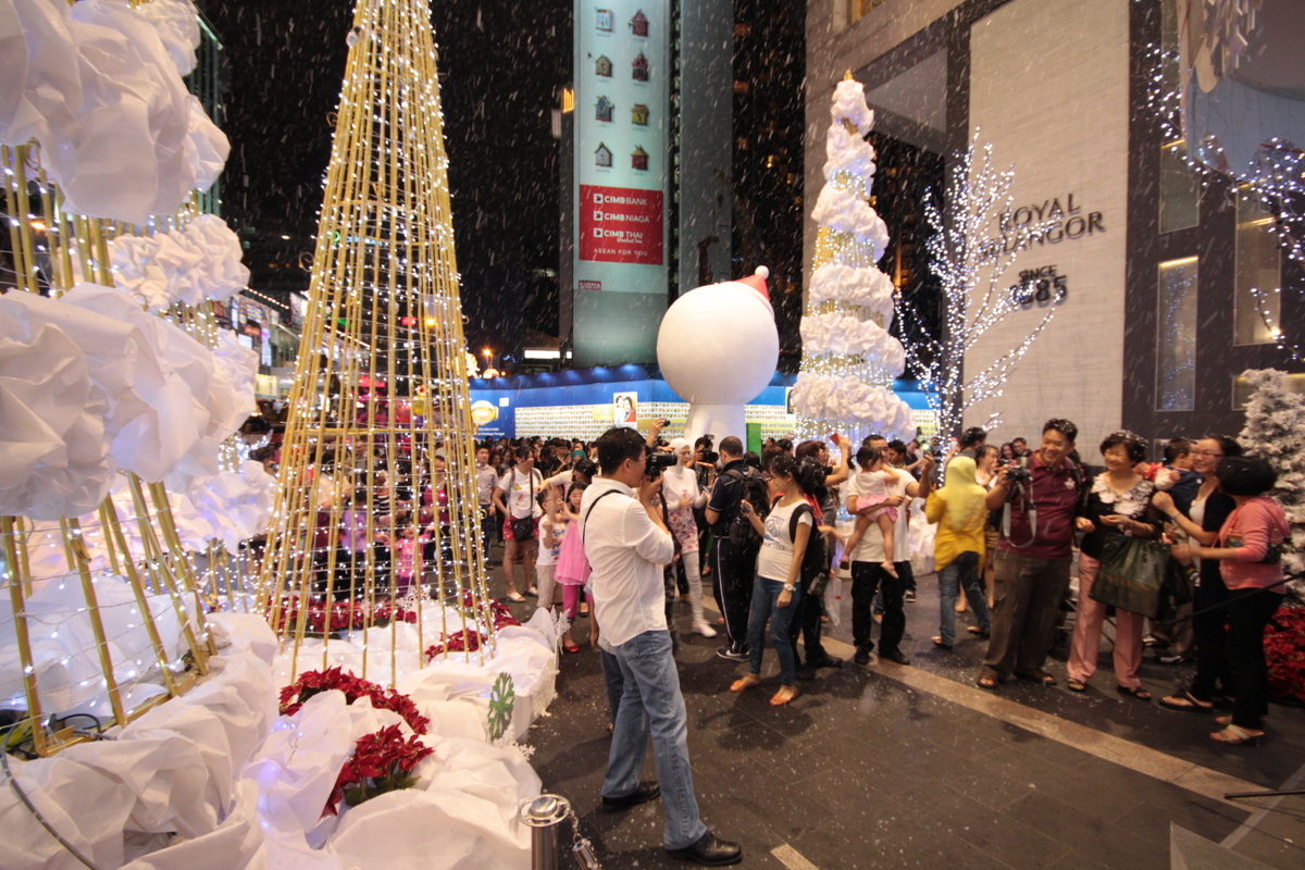 Consumers create memories of a snowy Christmas with their friends and family at Pavilion KL