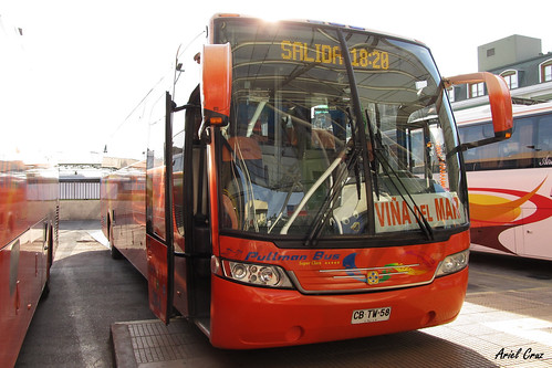 Pullman Bus Costa Central en Santiago | Busscar Vissta Buss LO - Mercedes Benz / CBTW58