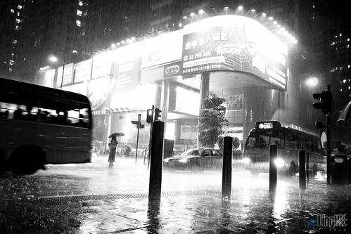 Rainy Night by LingHK