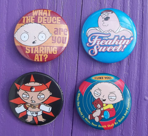 101_6519 Family Guy buttons