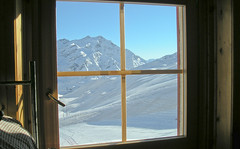 Widok z pokoju schroniska Pizzini Frattola (2700m)
