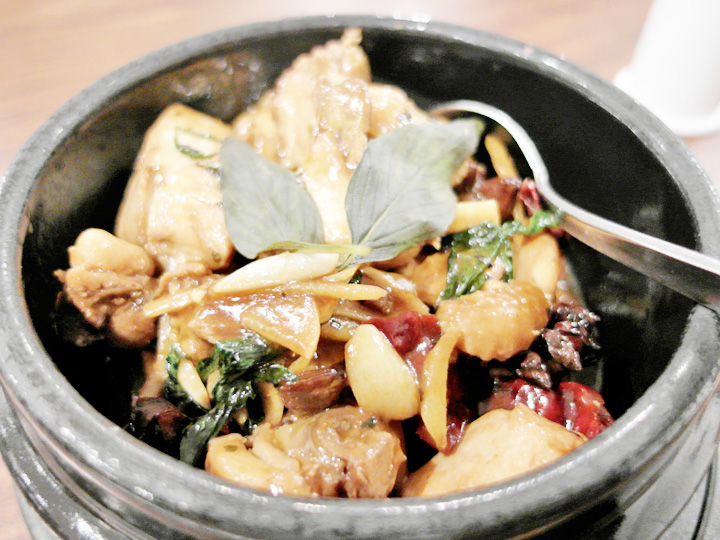 3‐Cup Chicken With Basil