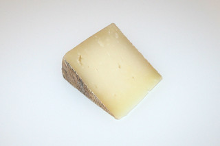 10 - Zutat Pecorino / Ingredient pecorino cheese