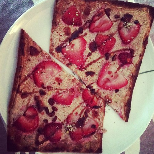 Strawberry breakfast pizza