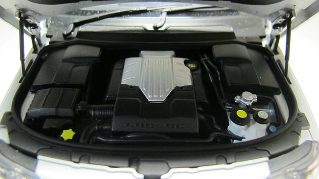 AUTOART Range Rover Sport by G12