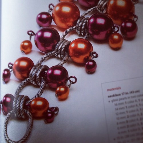 Design by Jane Konkel from the book Stylish Jewelry Your Way.