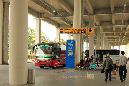 Bus Bandara Kuala Namu, Surabaya