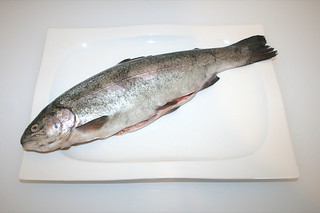 01 - Zutat Forelle / Ingredient trout
