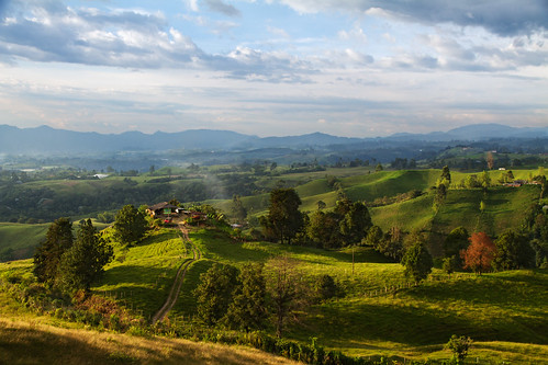 Colombian Landscape by szeke