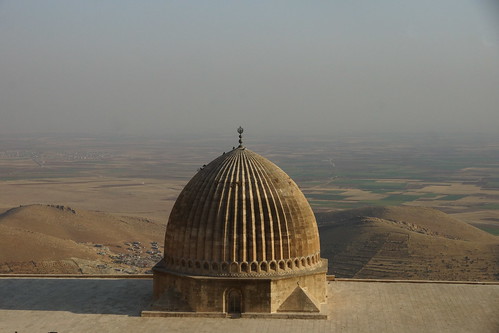 Back in Mardin - looking across the Mespotamian plain towards Syria by CharlesFred