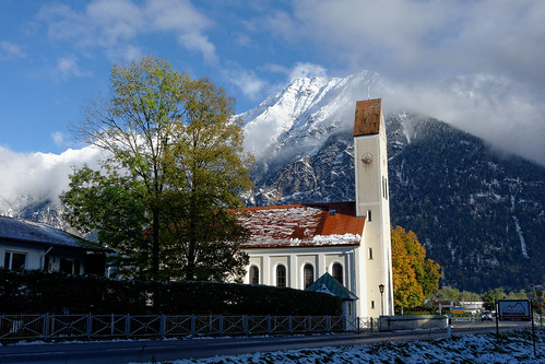 Pfarrkirche St. Ludwig in Oberau