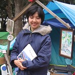在東京的公園與街頭搭帳棚長達10年的女性藝術家市村美佐子(Misako Ichimura ; いちむら みさこ)