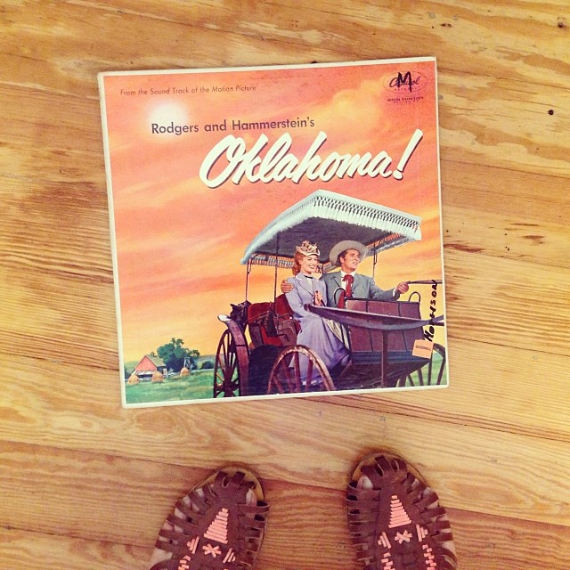 Every Monday morning should start with #music--how's your day going so far? #ohwhatabeautifulmorning #oklahoma #vinyl