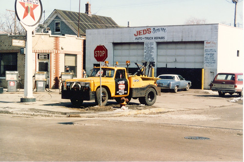 Jed's Texaco gasoline service station. (Gone - Demolished.)  Chicago Illinois.  Early April 1986. by Eddie from Chicago