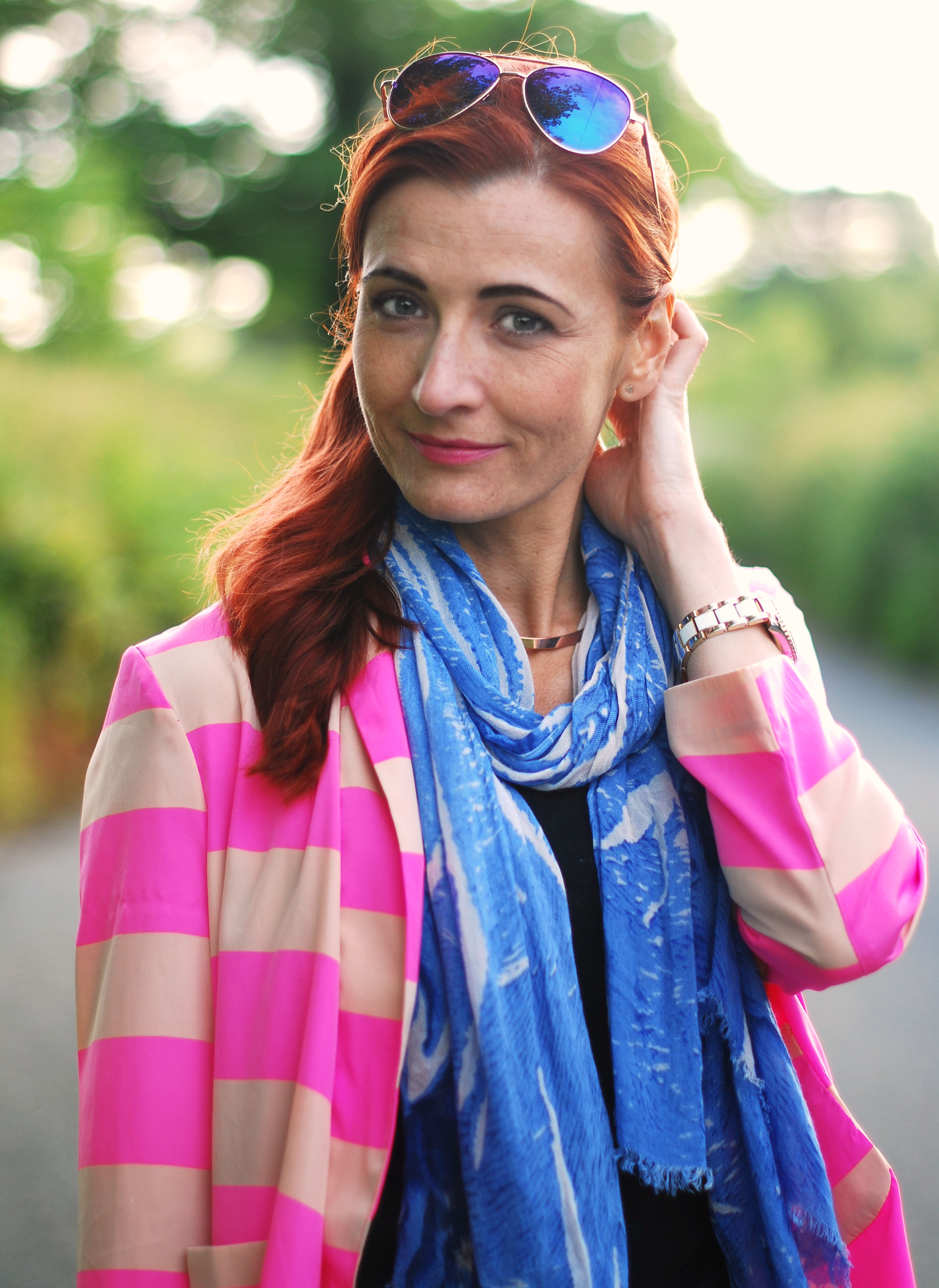 Neon pink stripes & blue scarf