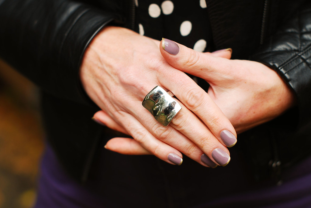 Mauve nails & gold tips manicure