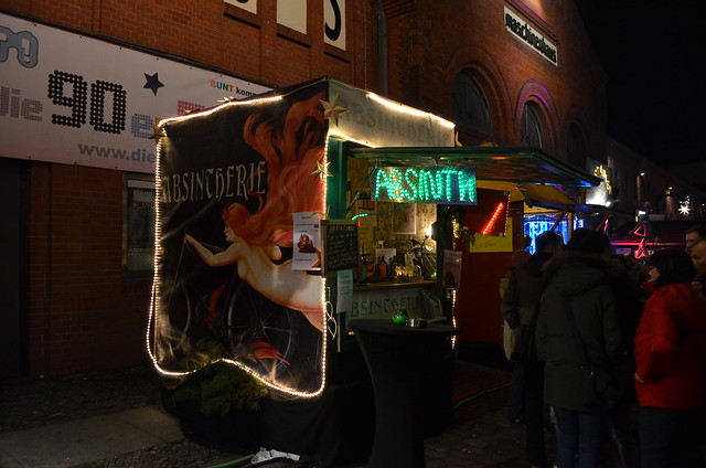 Lucia Weihnachtsmarkt Berlin absinth cart