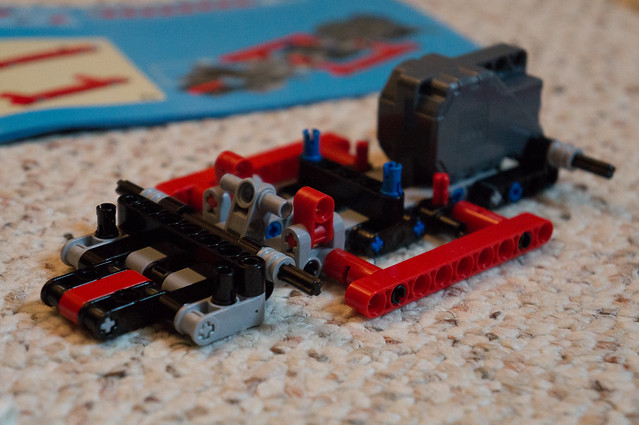 LEGO Technic 42011 pull-back motor