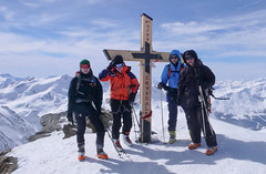 Cały zespół na szczycie Monte Cevedale (3769m)