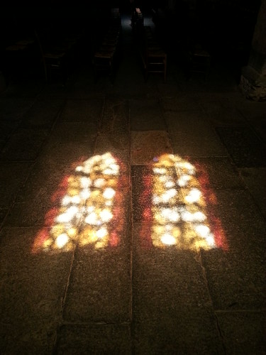 Light through cathedral windows Rennes. by despod