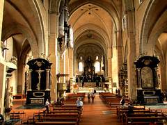 Churches Interiors. Kerk van binnen.