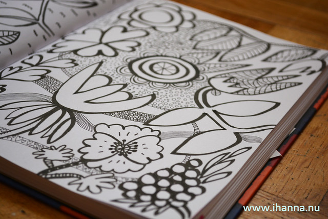 Diary Doodle: Rows of pattern and big flowers