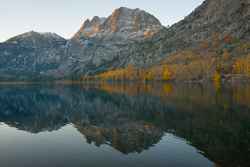 Fall colors in the Eastern Sierra: Silver Lake at Sunrise