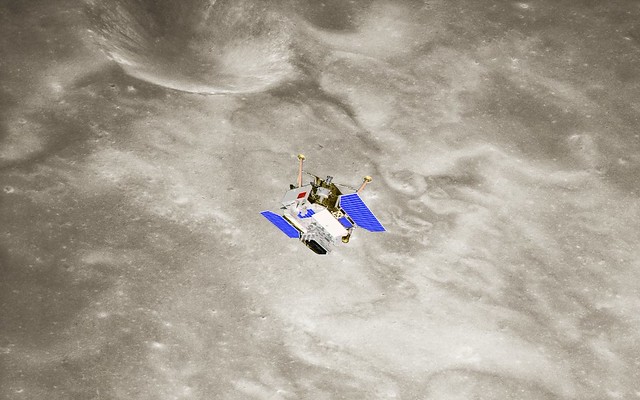 Chang'e-3 in lunar orbit
