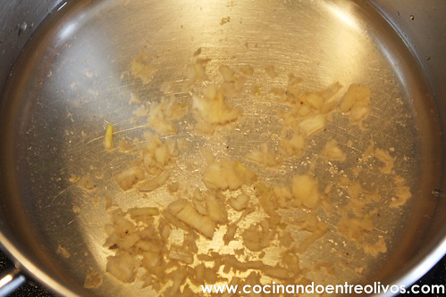 Huevo en gazpachuelo www.cocinandoentreolivos (7)