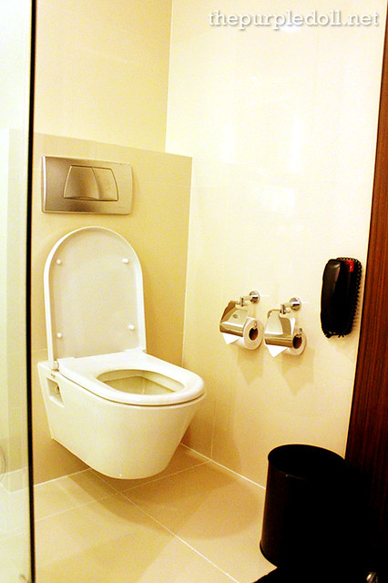 Bellevue Manila Signature Deluxe Toilet
