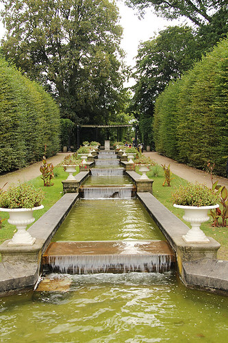 long fountain feature