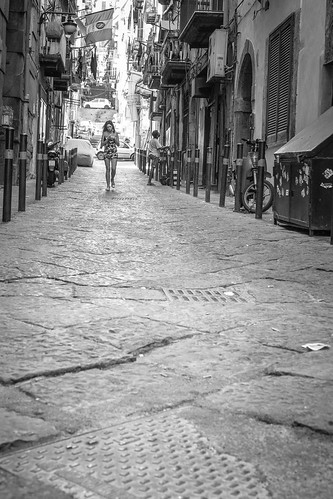 Walking on Naples alleys - B&W by Davide Restivo
