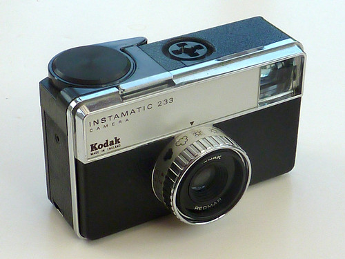 Kodak Instamatic 233 by pho-Tony