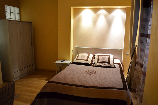 Bedroom, Hotel Les Arcades, Limoux, France