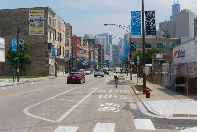 New bike lanes on Milwaukee Avenue