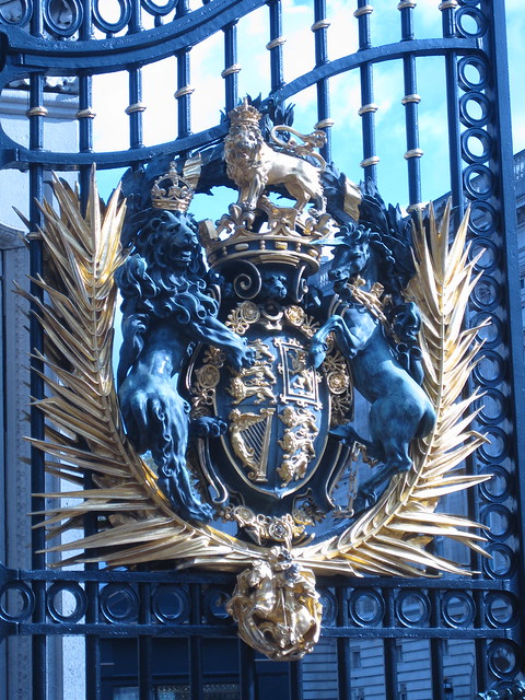 detail on Buckinham Palace gates