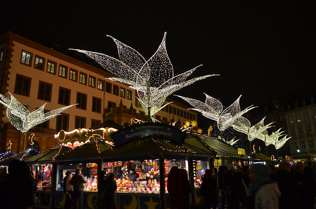 Wiesbaden Sternschnuppenmarkt corner with lights