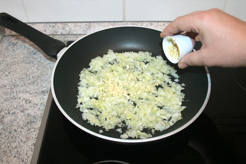 14 - Knoblauch hinzufügen / Add garlic