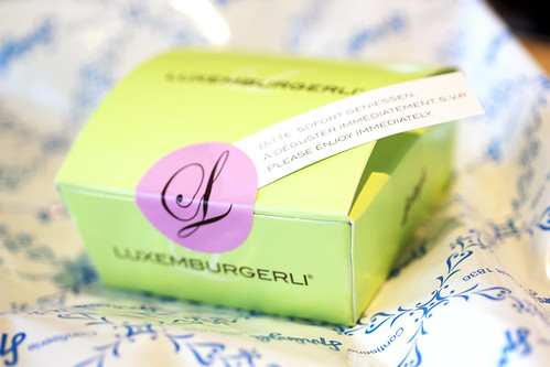 luxumburgerli box from sprungli