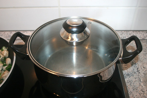 22 - Wasser aufsetzen / Bring water to boil