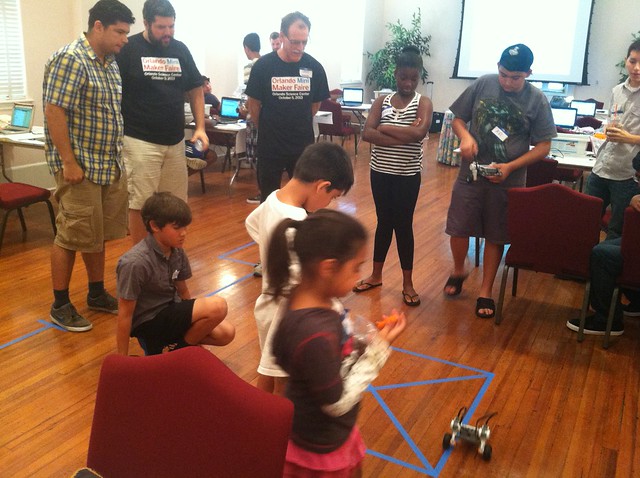 Maker Camp - Introduction to robotics with LEGO Mindstorms