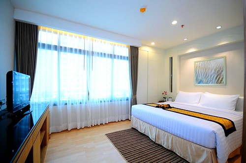 Special price at Centre Point Hotel Chidlom for Deluxe 40 Sq.m. 2,550 THB by centrepointhospitality