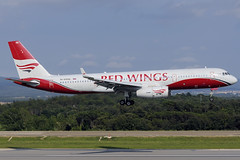Red Wings TU-204-100V RA-64046 GRO 30/06/2013