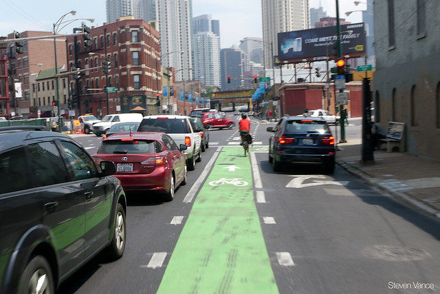 New bike lanes on Milwaukee Avenue
