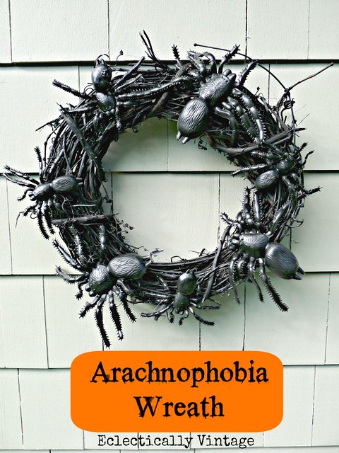 spider wreath, halloween decorations, scary crafts