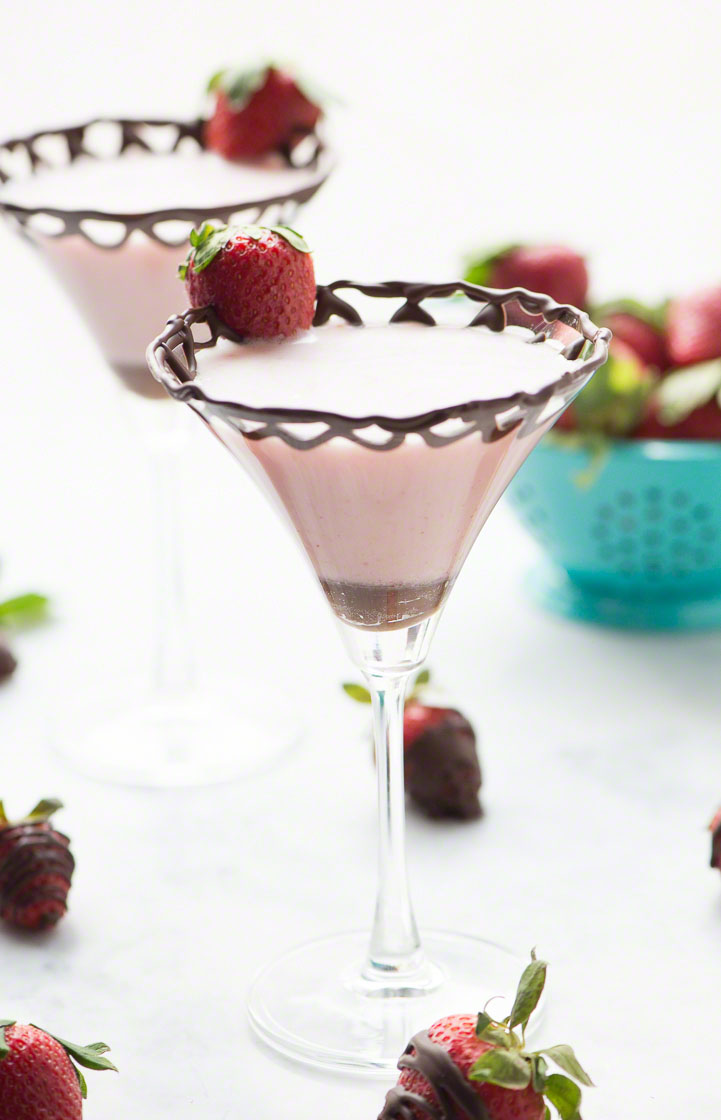 Chocolate Dipped Strawberry Martini www.pineappleandcoconut.com