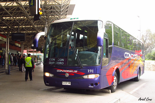 Cóndor Bus en Santiago | Marcopolo Viaggio 1050 - Scania / VJ3706