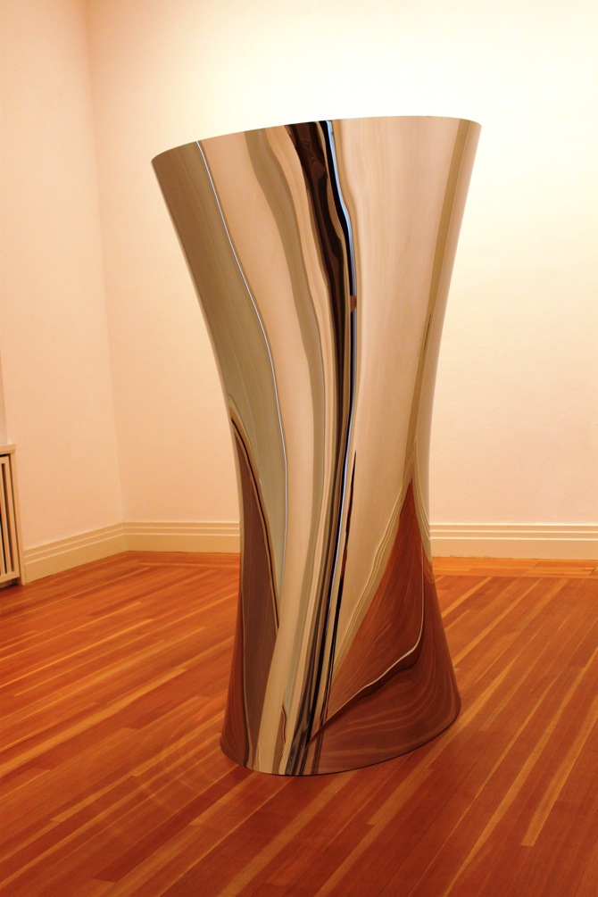Non-Object (Oval Twist), 2013, Stainless steel