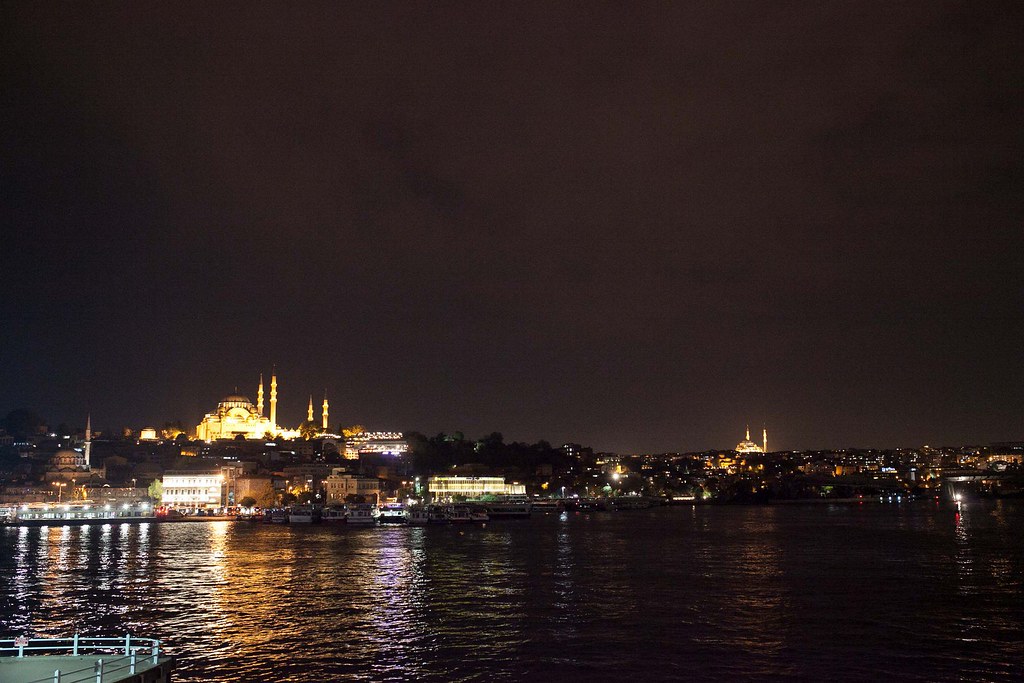 Istanbul_Boat_Scene-9