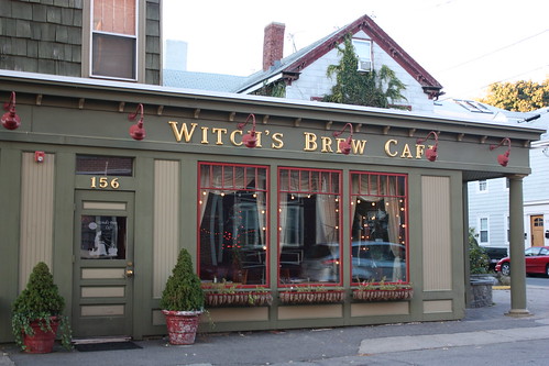 witch's-brew-cafe-salem-massachusetts